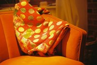 Grote prints veroveren je bank, stoel en hoofdbord